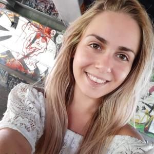 Meet your Posher, Émilie